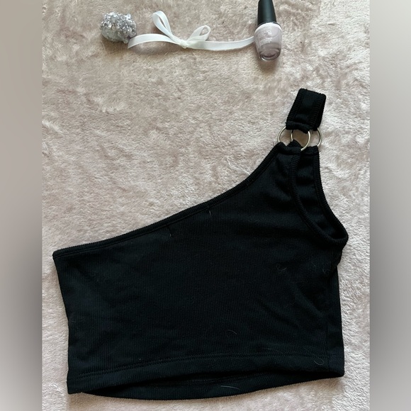 One strap Crop Top🖤⛓️ - Picture 1 of 2